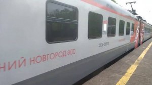 прибытие электрички эп3д 0037 на станцию Заволжье пасс.