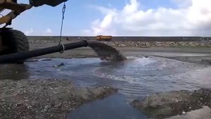 Шламовый насос DRAGFLOW HY85HC (620 м³/час) качает песчано-грунтовую смесь. Качает камни и песок!!!