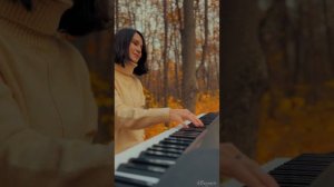 красивая композиция игра на фортепиано в Осеннем Лесу🧡