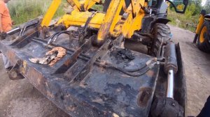Меняем пальцы крепления переднего ковша в JCB 3cx eco