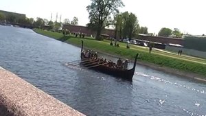 Викинги на драккаре