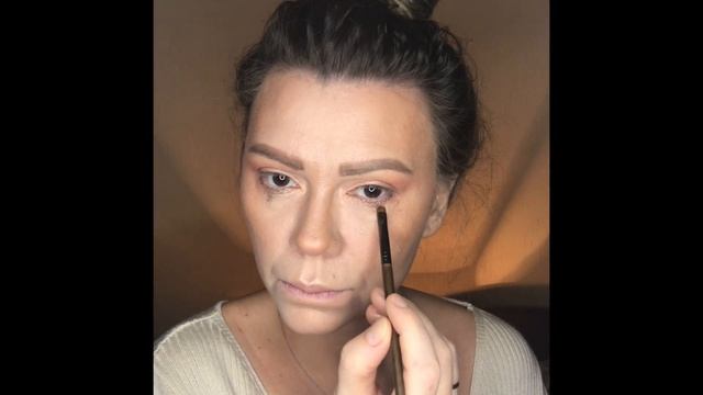 Макияж с акцентом на нижнем веке. YouTube shorts. смотреть онлайн