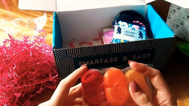 Smartass & Sass смотреть онлайн