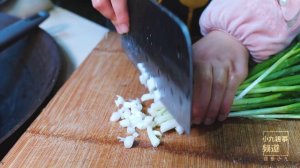 媳婦的拿手菜，今天做香菜餃子，看看怎麼樣 | Today make cilantro dumplings, see how