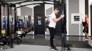 Отведение ноги назад в кроссовере // Махи назад в кроссовере