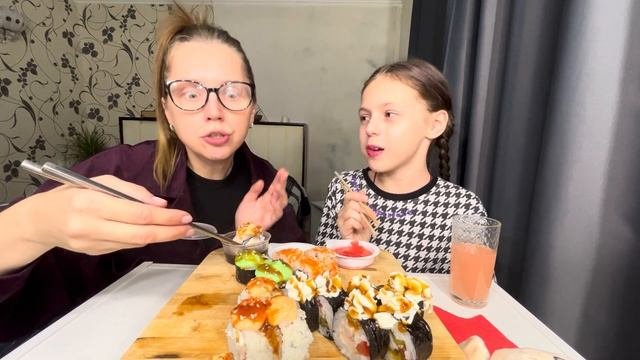 РОЛЛЫ?Суши/Rolls/mukbang/Мукбанг/Очень вкусно ? Элис в деле ? #едаялюблютебя
