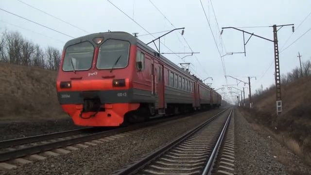 Электропоезд ЭД9М-0043 смотреть онлайн