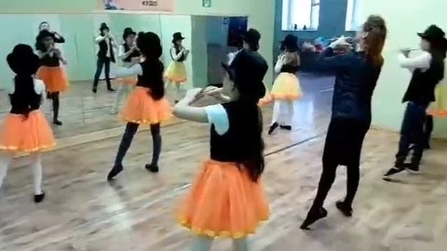 Калыбельная медведицы песня и танец, музыкальный инструмент сверель тренеровка