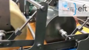 Машина для нанесения японской панировки _Панко_,тип XXJ600-V.mp4