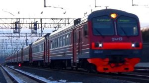 Электропоезд ЭД4М-0325 сообщением "Москва Курская - Фрязево"