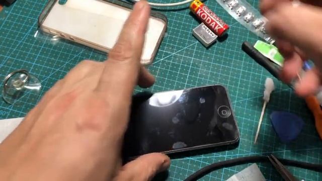 Замена дисплея и батареи iPhone 5 смотреть онлайн