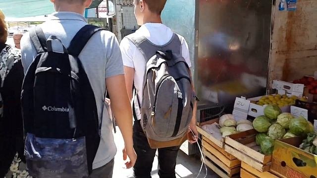 Центральный рынок города Шахты Ростовской области 23 мая 2017 года
