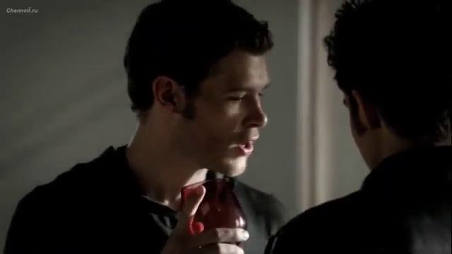 Клаус и Кэролайн- 2 пистолета. смотреть онлайн