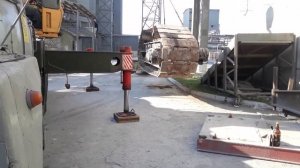 Автокран МКАТ-40. Загрузка гусеницы МКГС-100.1
