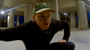 САМЫЕ СЛОЖНЫЕ ТРЮКИ НА СКЕЙТЕ НОЧЬЮ.