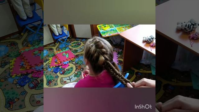 Влог. Алиса заплетает косички. смотреть онлайн