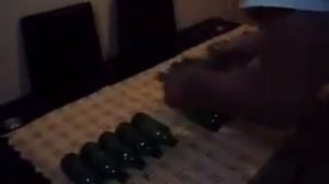 Новогодняя ёлка из пивных бутылок .