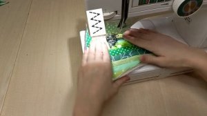 Идея новогоднего подарка. Прихватка ёлочка из остатков ткани