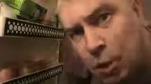 А я не понял, а что вы делаете в моём холодильнике?