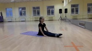 Партерная гимнастика. Упражнение «уголок»