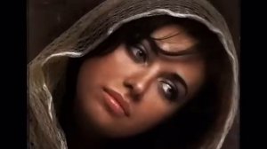 МИРИ  МАМО   АВФ        (  Моя   Мама .)