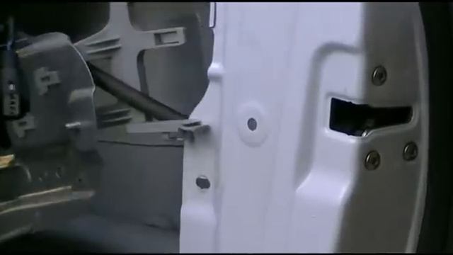 Разборка передней двери (+ часть не полной шумоизоляции) Киа Спортейдж3 смотреть онлайн