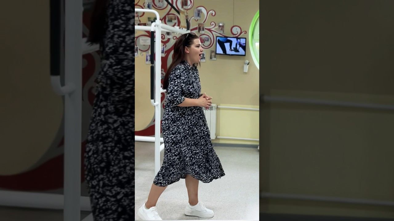 Неожиданный Сюрприз для Фитнес-Тренера: Танцующий Аниматор на Групповых Занятиях смотреть онлайн