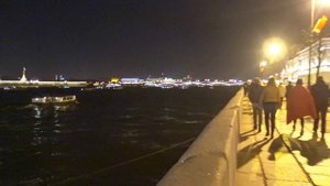 Развод Мостов в Петербурге Большие корабли идут по Неве