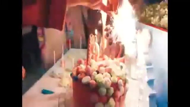 Пижамная вечеринка в день рождения Алины! смотреть онлайн