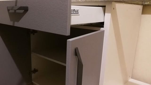 КУХНЯ с IMD фасадами Adelkreis stone. Фасады кухни которые не боятся воды! смотреть онлайн