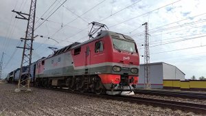 "Паровозы на перегонке" ЭП2К-337 с П36-0027 и 0120 отправляется
