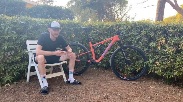 World Champs Santa Cruz Blur Bike Check смотреть онлайн