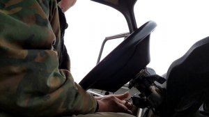 Застрял егерь в лесу.  Вытащили его и встретились с ГИБДД.