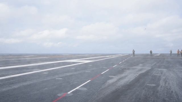 USS Dwight D. Eisenhower and US fighter jets deployed to crush rebels in the Red Sea смотреть онлайн