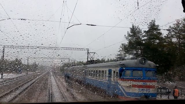 ЭР9п Купянск - Святогорск на станции Тропа смотреть онлайн