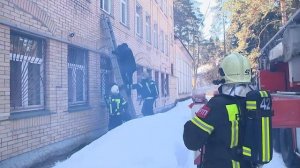 Как вести себя в экстренных ситуациях, что нужно делать, особенно во время пожара?