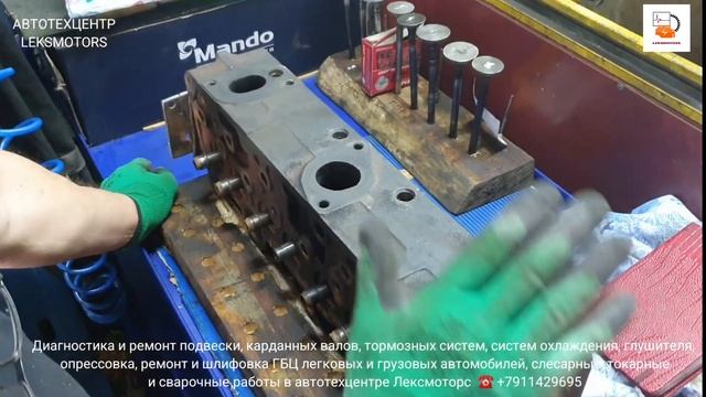 Toyota Yaris на замене масла и стоек стабилизатора и ГБЦ от Toyota Hi-Ace в ремонте #сто#лексмотор смотреть онлайн