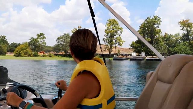 S1: E14 | Disney World Bay Lake pontoon boat rental | 2019 Summer Bucket List смотреть онлайн