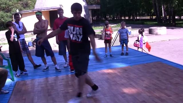 SmallTi vs Lussy смотреть онлайн