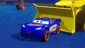 Cars Toons ⚡️Fabulous Lightning McQueen Vs Miss Fritter Tractor Tipping