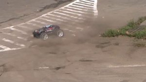 Очень крутое видео про радиоуправляемые машинки