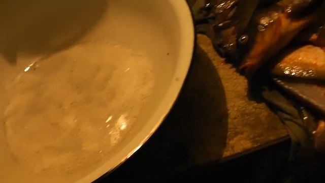 Засолка речной рыбы для последующего её вяления! смотреть онлайн