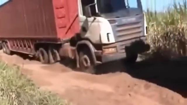 ЖЕСТЬ ! НЕСЧАСТНЫЕ СЛУЧАИ!! ГРУЗОВИКИ! НЕНОРМАЛЬНЫЕ ВОДИТЕЛИ!! БЕШЕННЫЕ
