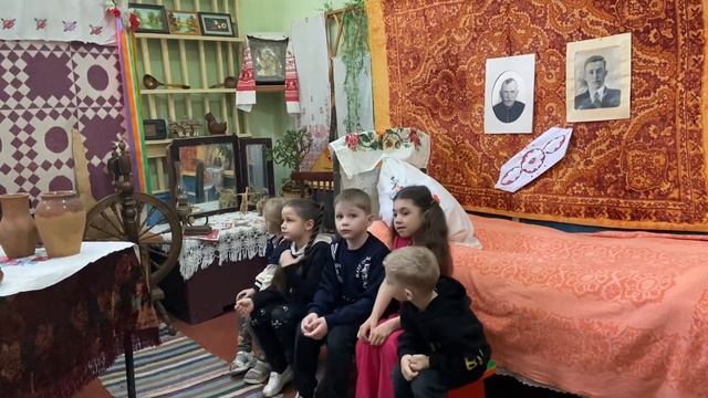 «Экскурсия в прошлое» Воспитатель Шевцова С.А МКДОУ «Радченский д/с «Радуга». смотреть онлайн