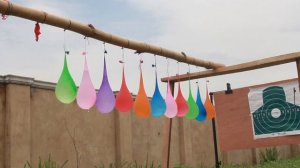 Стрельба через воздушный шар с водой.