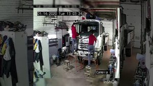 Замена лобового стекла на Hyundai HD 120