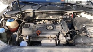 Passat b7  тарахтит мотор caxa 1.4 на холодную
