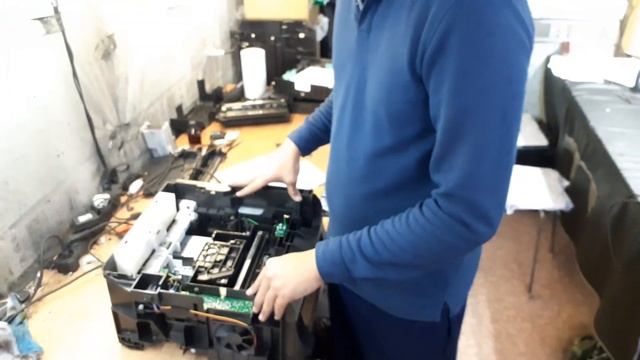 Ремонт Panasonic KX-MB2000,KX-MB1500 и т.д. (Застревает бумага в середине печати или в начале ) смотреть онлайн