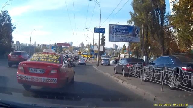 Зеркала и поворотники – для слабаков. Таксист Daewoo Nexia (АА8812КН) смотреть онлайн