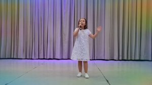 Хандусь Дарья 10 лет  " Волшебный цветок" Ю. Чичков , М. Пляцковский